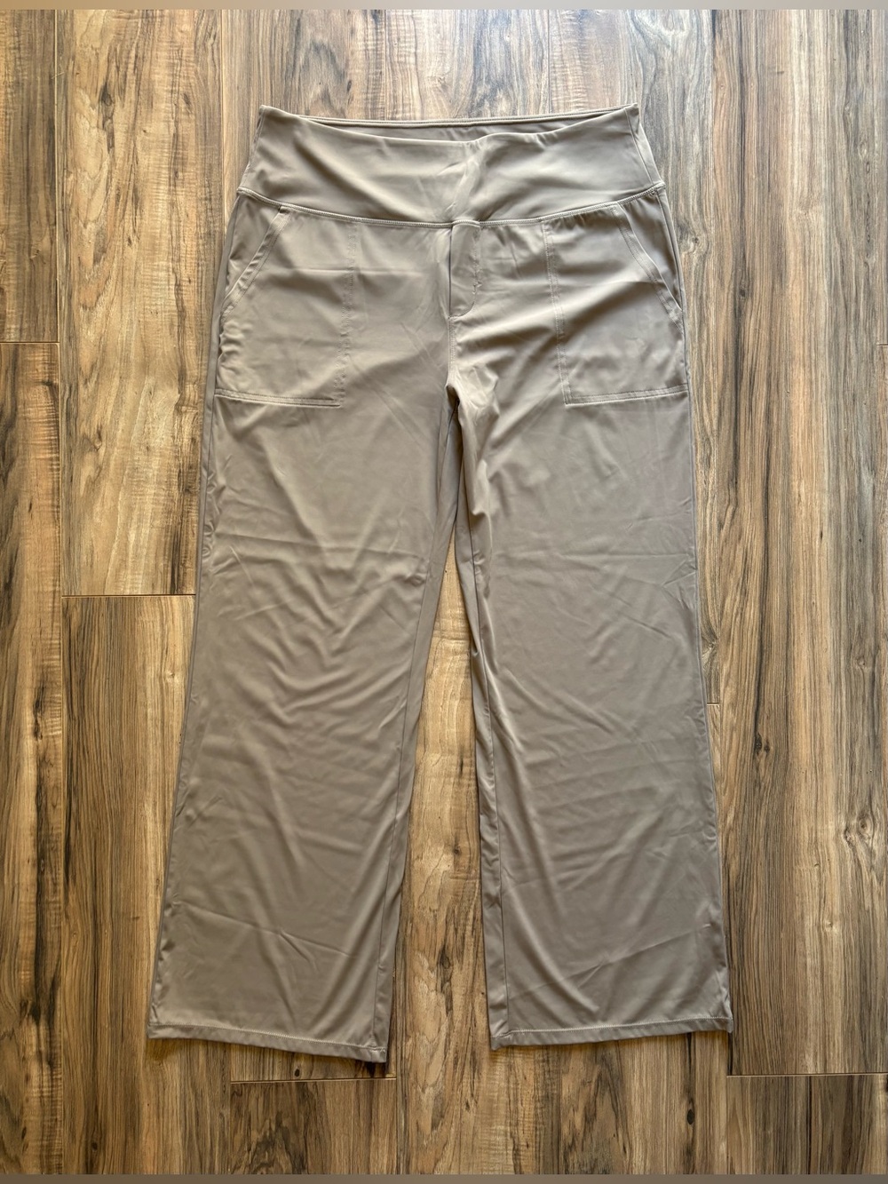 Wide Leg Pull-On Leggings in Taupe Tan size 2X.